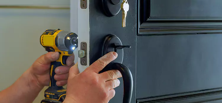 Commercial Door Lock Installation San Luis